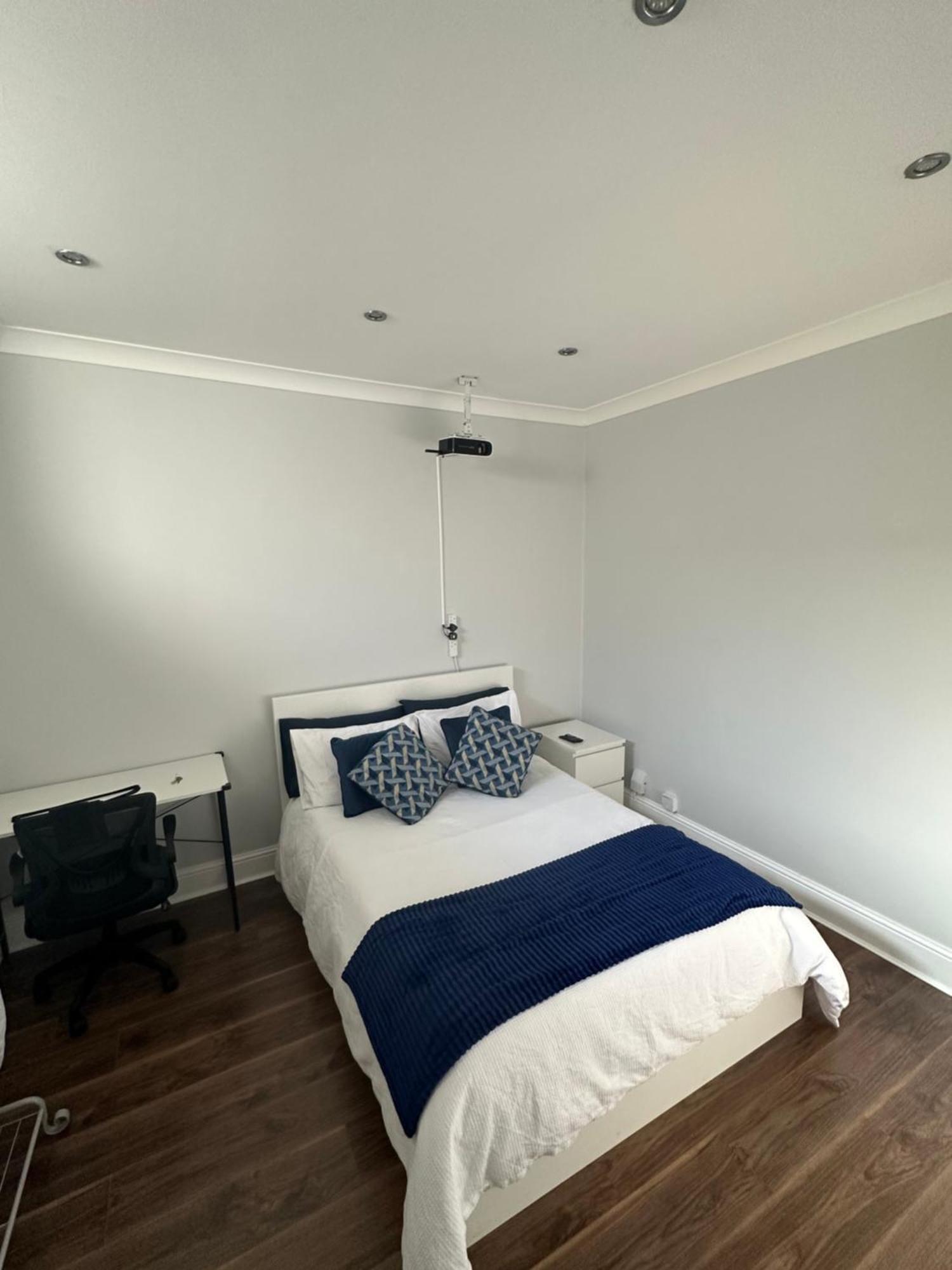Liverpool Street Blue Bedroom لندن المظهر الخارجي الصورة
