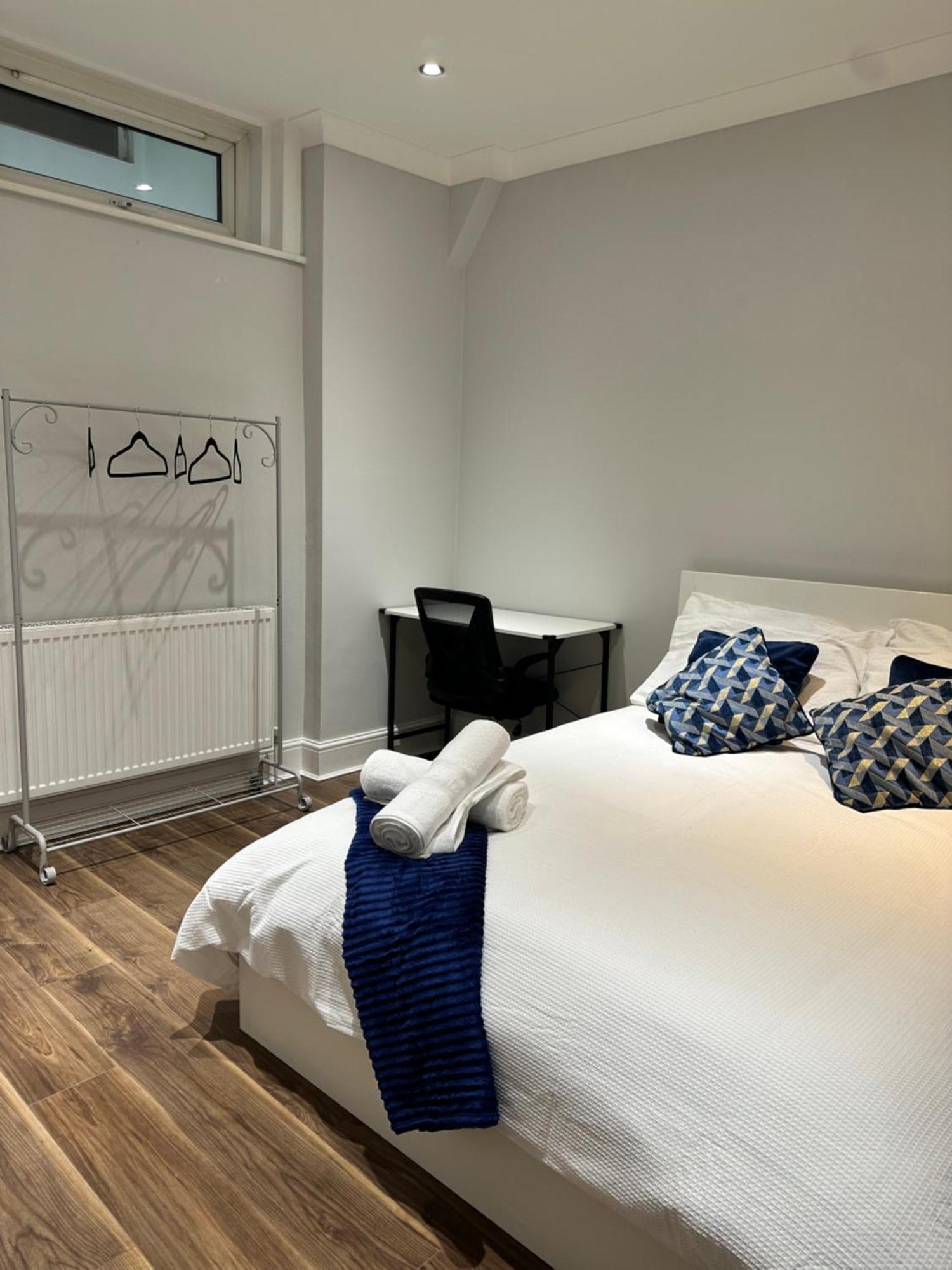 Liverpool Street Blue Bedroom لندن المظهر الخارجي الصورة