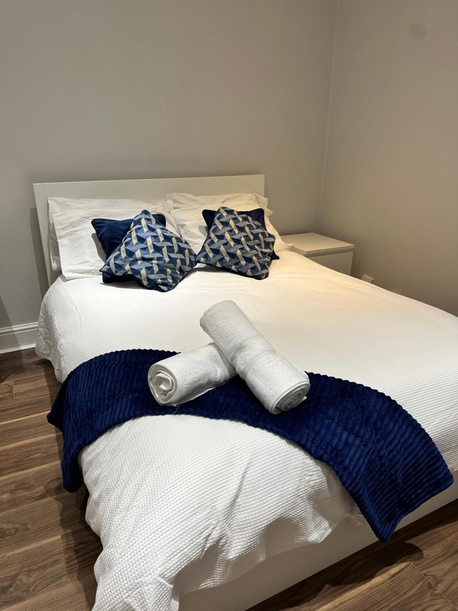 Liverpool Street Blue Bedroom لندن المظهر الخارجي الصورة